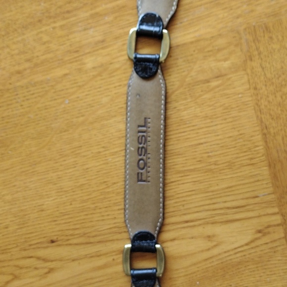 Fossil Black Leather Belt with Brass Color Links - Picture 2 of 7